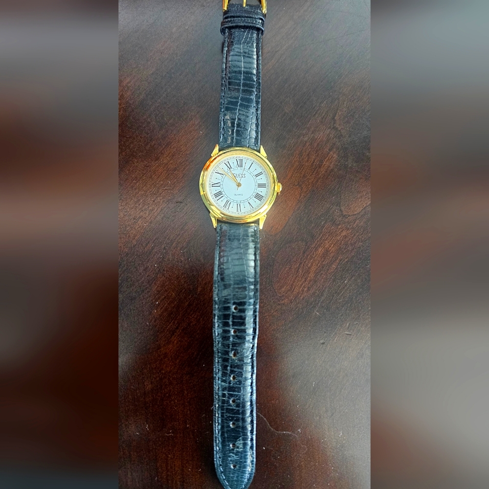 Vintage Gold Tone Guess Watch With New Battery and Excellent Leather Straps